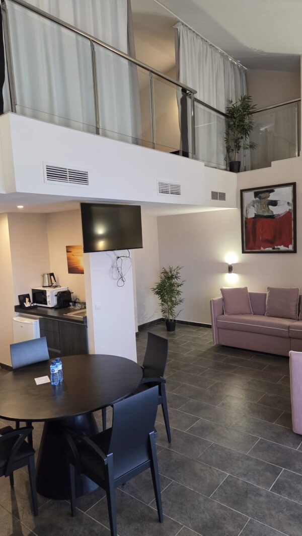 🌿 Suites Skylovers · Vive la experiencia entre mujeres - Imagen 2